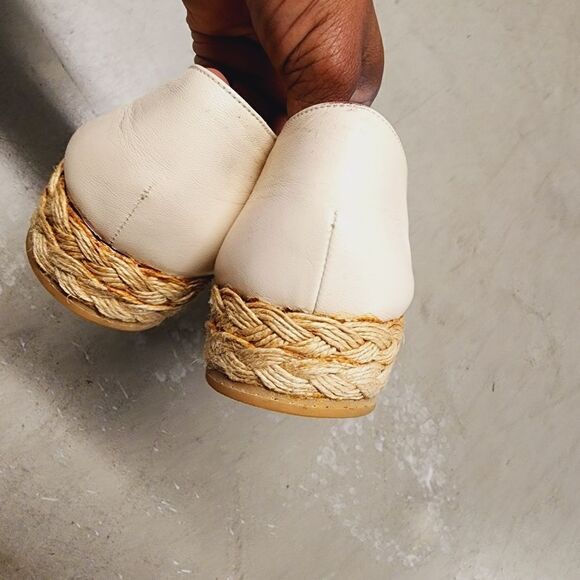 Stuart Weitzman   - Picture 11 of 15